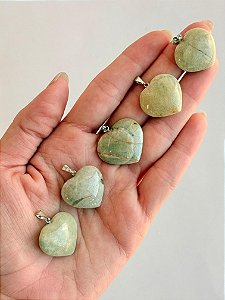 Pingente de Coração de Água Marinha - Pedra da Ansiedade, Desfaz Confusões, Protege os Pensamentos