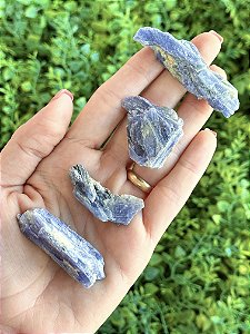Cianita Azul Bruta P - Pedra de Miguel Arcanjo