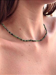 Colar de Zoisita com Rubi 2mm Multifacetada - Paixão pela Vida; Sucesso; Decisões