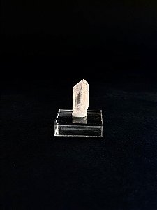 Danburita - Peça Única - DANB10 2,90g - Renascer; Nos Reconstruir; Energia Puríssima