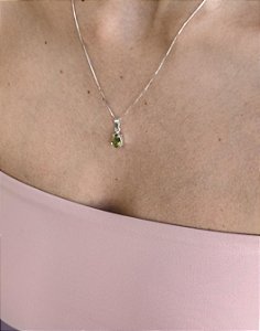 Pingente de Peridoto Lapidado em Prata 925 - Transformação; Mudanças Drásticas; Destino; Libera Tensões