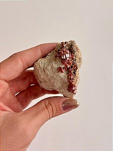 Vanadinita Bruta - Peça Única - VAN51 102g - "Pedra do Trabalho"; Transformar Sonhos em Ação