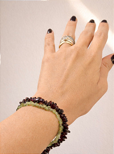 Dupla de Pulseiras - Granada + Peridoto - Bomba de Transformação Pessoal