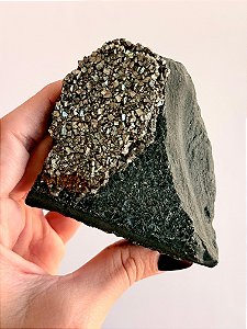 Shungita com Pirita Bruta - SPR02 172g - RARO - Desintoxicação, Purificação, Prosperidade e Oportunidades