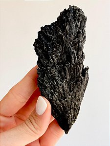 Cianita Preta - CP42 128g - Vassoura de Bruxa - Proteção, Varre para longe a negatividade