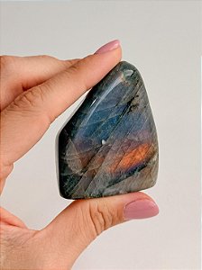 Labradorita Lapidada LAB186 - 126g - Pedra da Magia; Quem é você; Conexão Espiritual