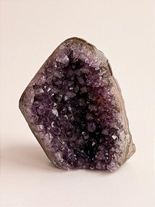 Drusa de Ametista Encantada DAE174 - 242g - Portal Mágico; Eleva a Vibração, a Intuição e Conexão Espiritual