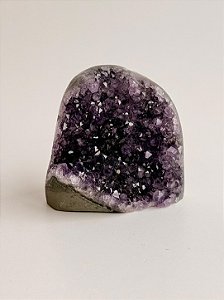 Drusa de Ametista Encantada DAE169 - 252g - Portal Mágico; Eleva a Vibração, a Intuição e Conexão Espiritual