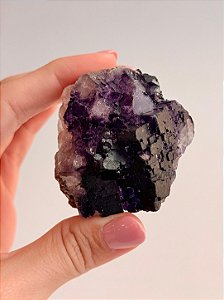 Fluorita Cúbica Roxa RARO - FCUBICA01 158g - Superação; Melhor Funcionamento e Organização da Mente; Clareza no Raciocínio; Conexão Espiritual