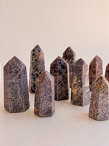 Ponta de Lepidolita - Cristal da Fé; Missão de Vida; Transforma Desafios em Propósito; Confiar na Vida