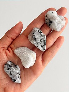 Pedra da Lua Rolada - Sensualidade, Energia Feminina, Domínio das Emoções e Fertilidade