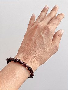Pulseira de Granada - Sexualidade, Paixão e Poder Pessoal; Confiança, Determinação e Ousadia