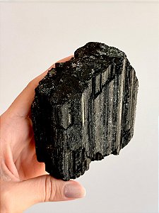 Turmalina Negra de Ambiente G 501 a 700g - Proteção Energética e Espiritual, Inseguranças e Soluções