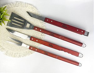 Conjunto com 4 Utensílios para Churrasco Personalizado - Cabo de Madeira