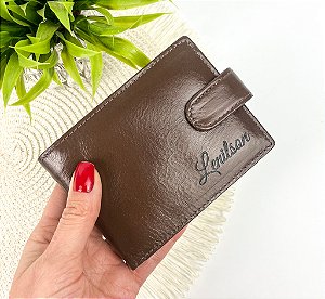 Carteira Masculina em Couro com Botão Personalizada