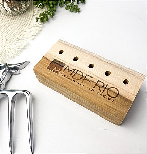 Garfo 5 Pontas com Suporte em Madeira Personalizado