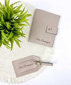 Kit Viagem em Couro Sintético com Personalização
