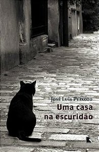 UMA CASA NA ESCURIDÃO