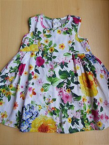 vestido florido rodado