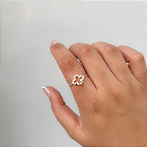 Anel Trevo Vazado Cravejado em Prata