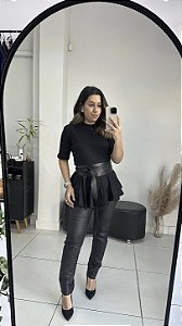 CALÇA RESINADA