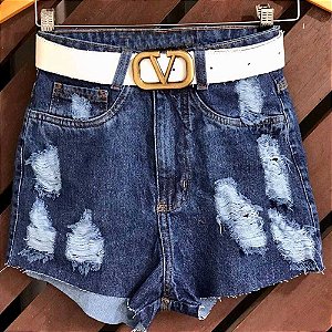 short jeans em v