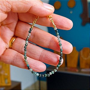 Pulseira de Esmeralda: prosperidade, amor e equilíbrio.