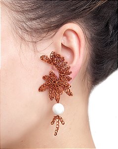 BRINCO FLOR DA TERRA TECIDO EM CROCHÊ DE METAL – HELIANA LAGES