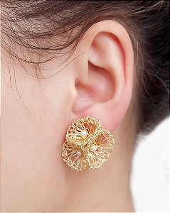 BRINCO CACHO DE TULIPA M TECIDO NO CROCHÊ DE METAL HELIANA LAGES