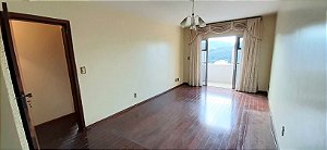 Apartamento em São Lourenço com linda vista