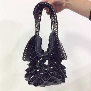 Bolsa Spider Bad Rocker - Couro Legítimo Preto Transformável com Tachas