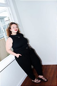 Calça cenoura de tecido Alfaiataria Cor Preta - Plus Size