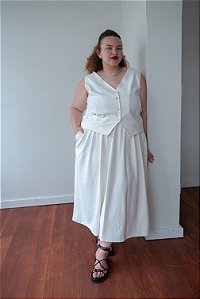 Saia Mídi Malha Premium Branca Texturização - Plus Size