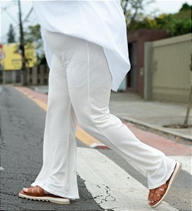 Calça Flare em Tricô Branca – Plus Size