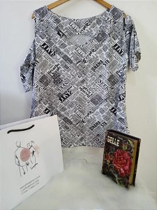 Blusa Newspaper Plus Size
