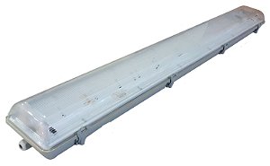 LUMINÁRIA VEDADA COD 8558 PARA LÂMPADA 2X16/40W