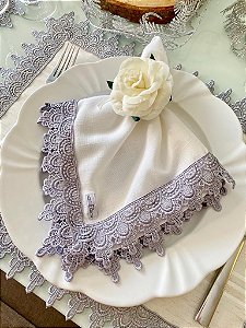 Guardanapo de Mesa - Linho - Cor Branco - Detalhe em Guipir Cinza - Mimos Têxtil