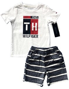 Conjunto Tommy Hilfiger Camiseta Branca e Shorts Azul com Listras