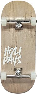 Setup Completo Deck Holidays 35mm Natural + Rodas Uretano Alien Apex 75D + Truck PRO 2.0 34mm + Bushings Alien Poliuretano 80A + Tape Alien Stardust