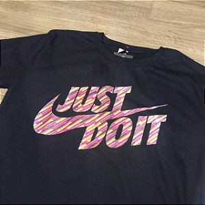 camiseta nike just do it cinza
