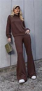 Conjunto em moletinho. Tam. P. Cor: marrom