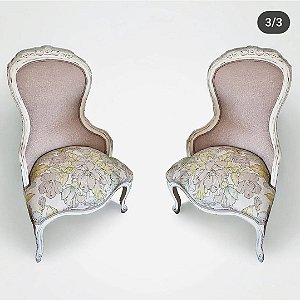 Par de poltronas berger em madeira nobre patinada