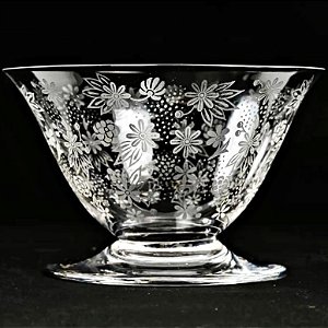 Taça em cristal Baccarat modelo Elisabeth para espumante .