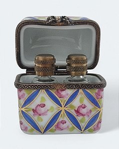 Pequena caixa em porcelana Limoges com 2 frascos