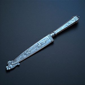 Antiga Faca Gaúcha Em Metal Prateado Elmo Prata (Usado)
