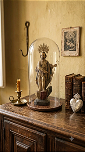 Antiga imagem sacra de São Joao Batista