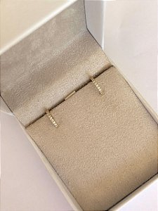 BRINCO ARGOLA INTEIRA DIAMANTE