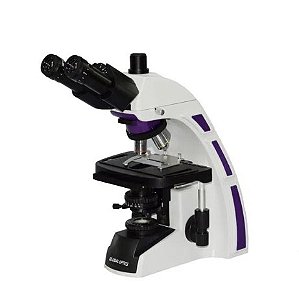 Microscópio Biológico Trinocular de Ótica Infinita Planacromático Aumento 1000x Seta em uma Ocular New Optics