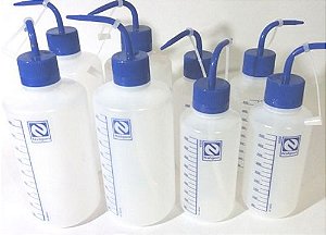 Pissete Plastico 125Ml Com Graduação - Nalgon