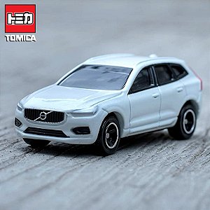 Miniatura Volvo XC60 T5 1/64 2019 Tomica 22 - Takara Tomy - 7 CM -